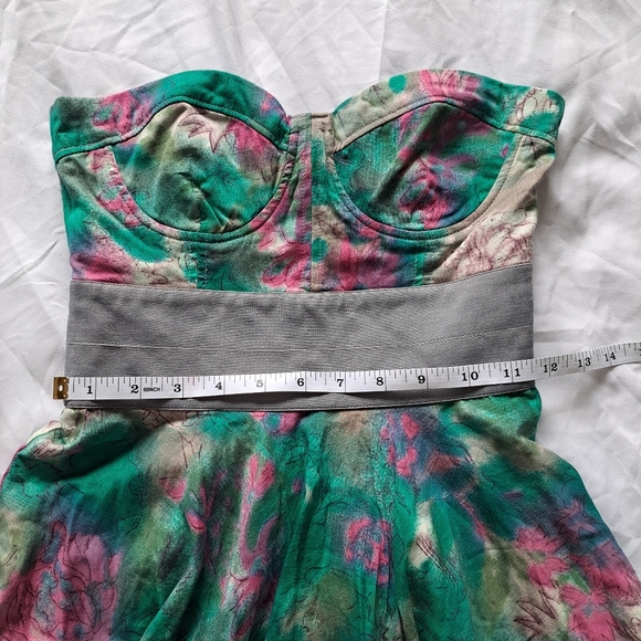 Elizabeth & James | Green , pink & grey floral cute flowy strapless mini Dress - Picture 11 of 11